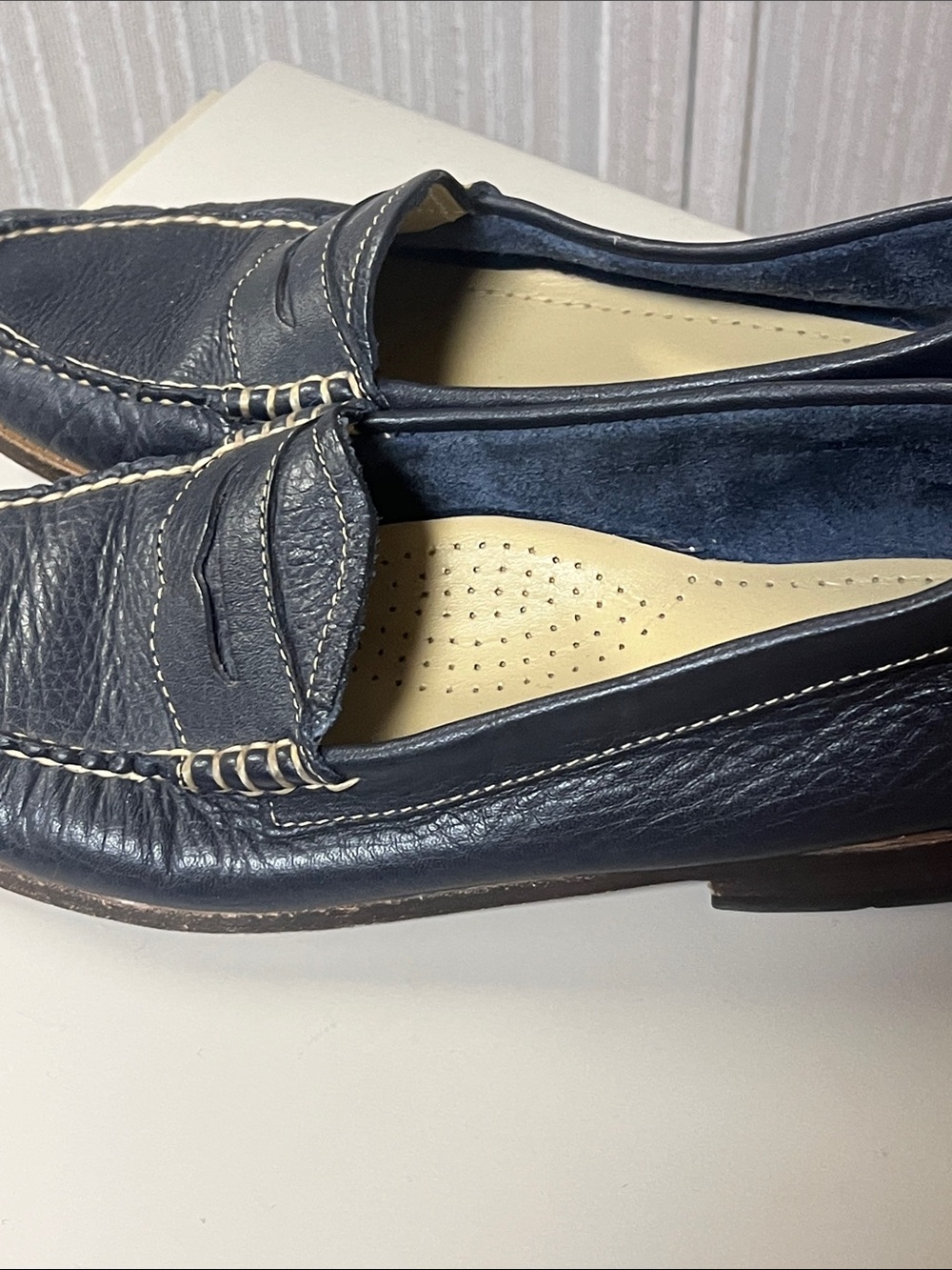 Women's 7.5 Navy Leather Penny Loafers with Contrast Stitching - Picture 4 of 6